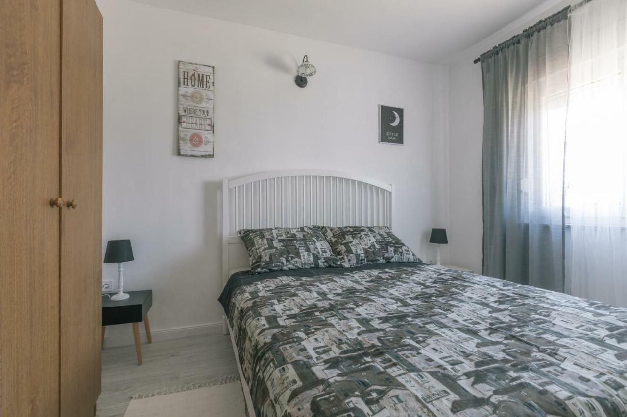 Апартаменти Hedon-Stone Стариград-Паклениця Екстер'єр фото
