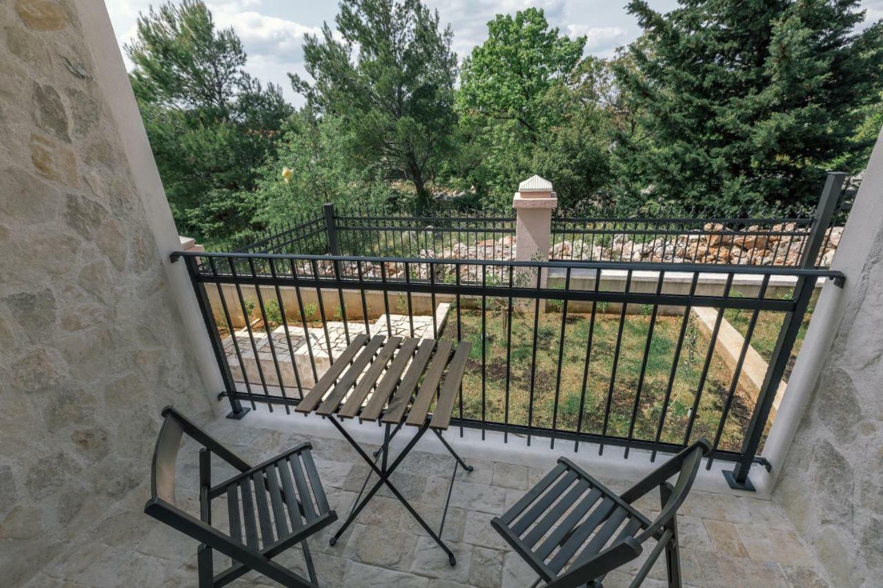Апартаменти Hedon-Stone Стариград-Паклениця Екстер'єр фото